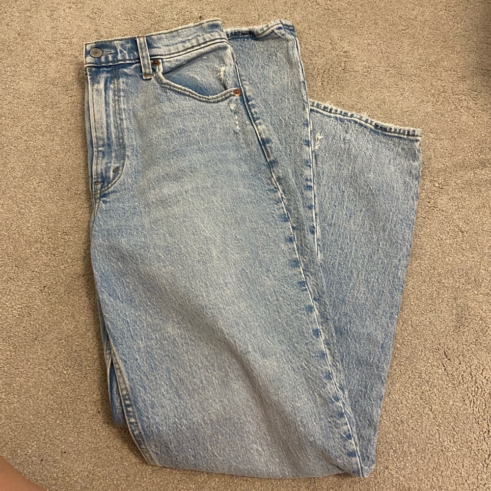 Abercrombie & Fitch Light Wash Straight Leg Jeans